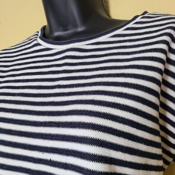 Express Striped Short Sleeve Top - Picture 3 of 8